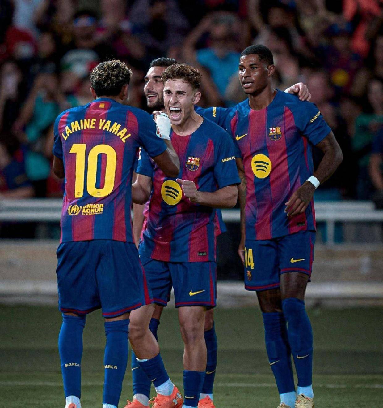 凌晨4点，巴萨再战欧冠，6大悍将缺阵，4231阵型莱万亚马尔出战！